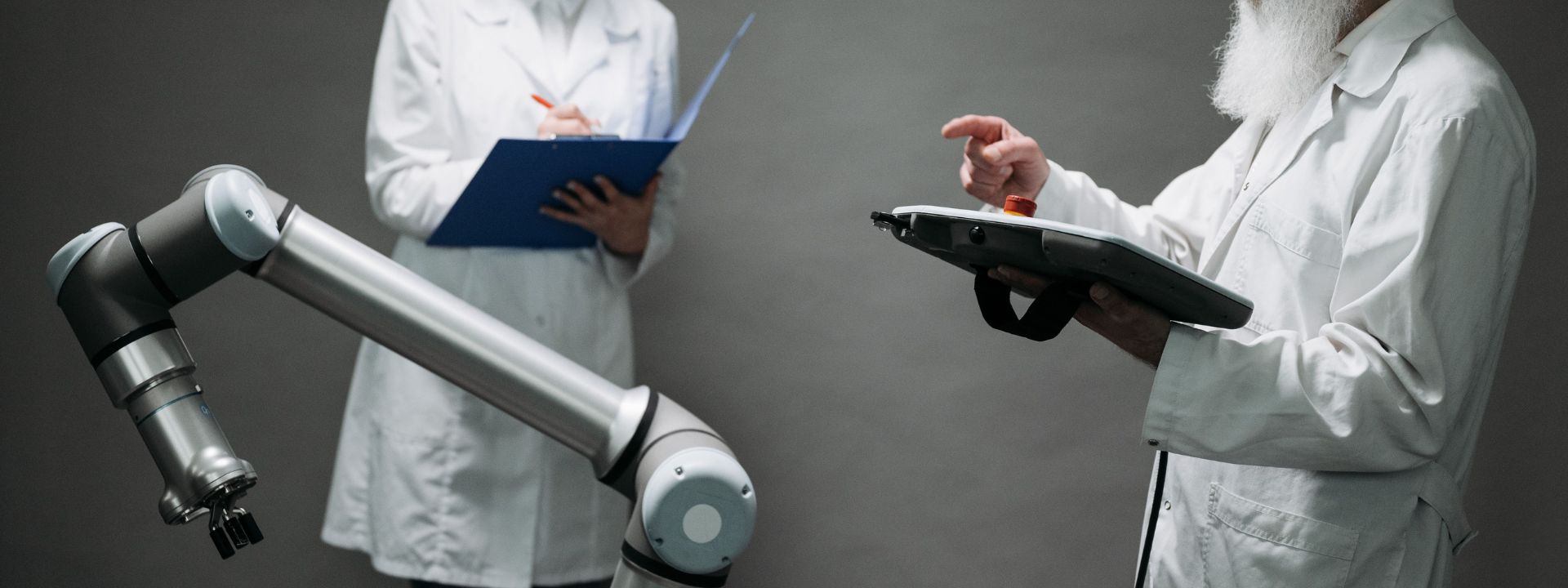 Telechirurgia robotica, medico opera a Roma ma il paziente è a Pechino