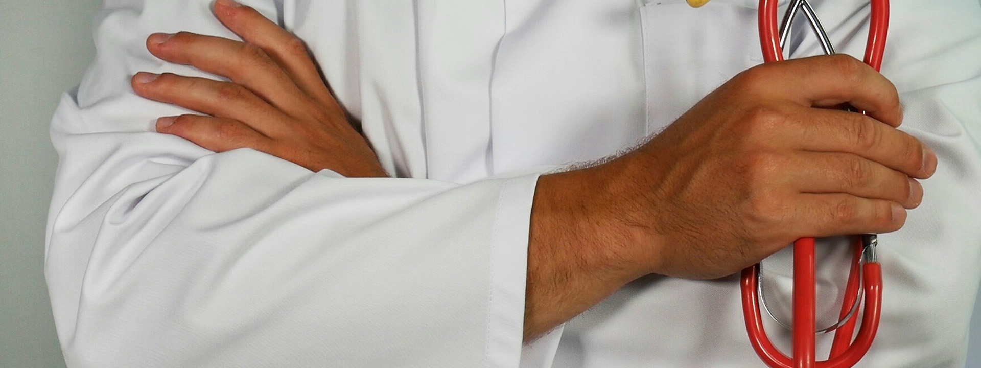 Medico e infermiera arrestati per truffa aggravata ai danni del SSN