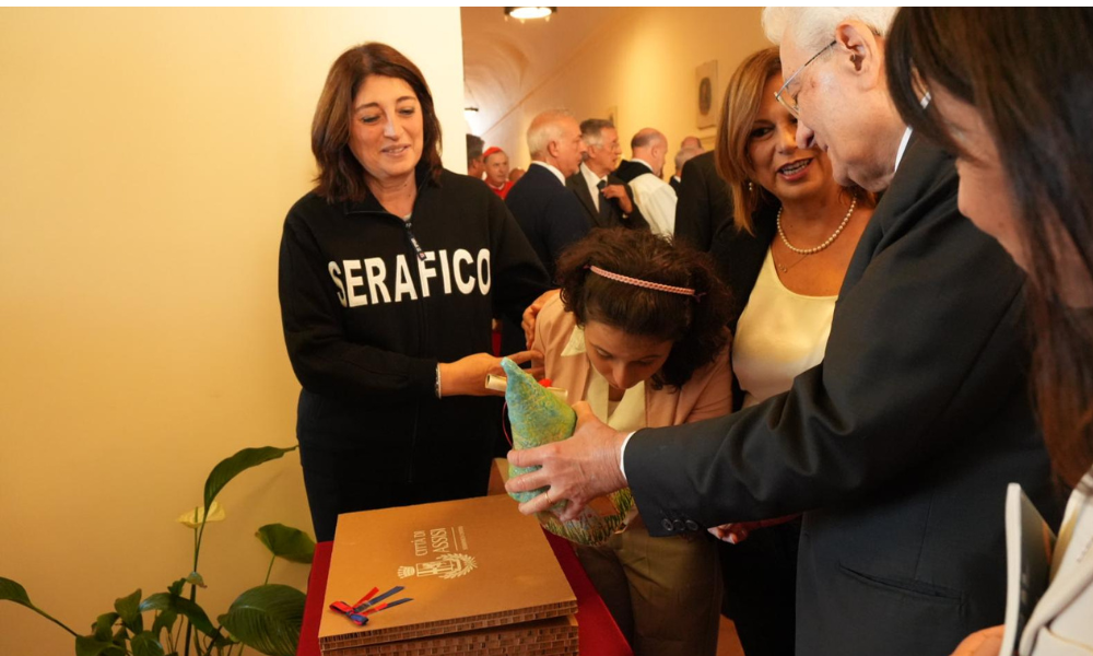 Serafico, le opere dei ragazzi donate a Mattarella per l’Ottocentenario di San Francesco